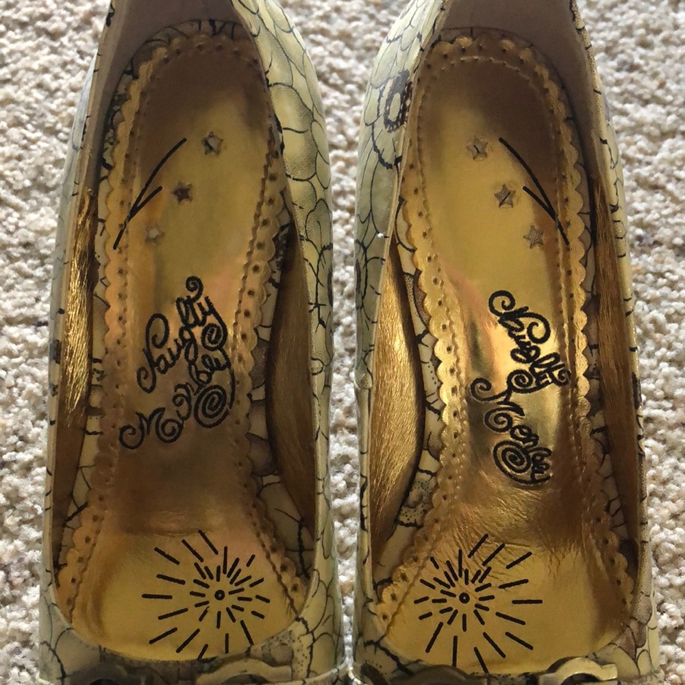 Adorable Naughty Monkey heels from The Buckle - Picture 10 of 11